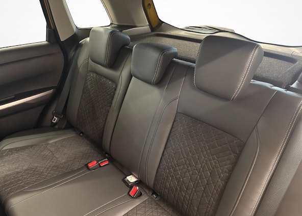 Vehicle image 9 Vehicle image 9