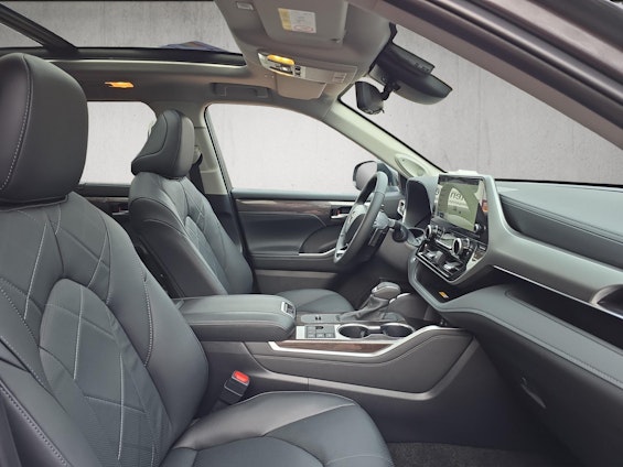 Vehicle image 11 Vehicle image 11