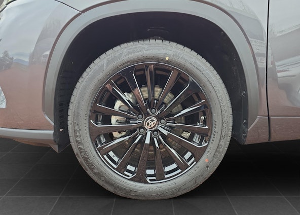 Vehicle image 14 Vehicle image 14