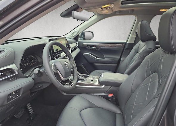 Vehicle image 8 Vehicle image 8