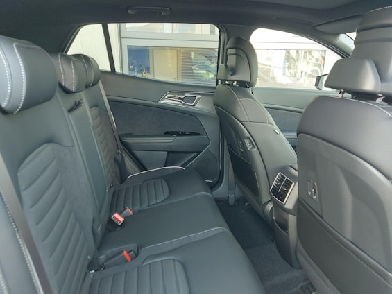 Vehicle image 13 Vehicle image 13