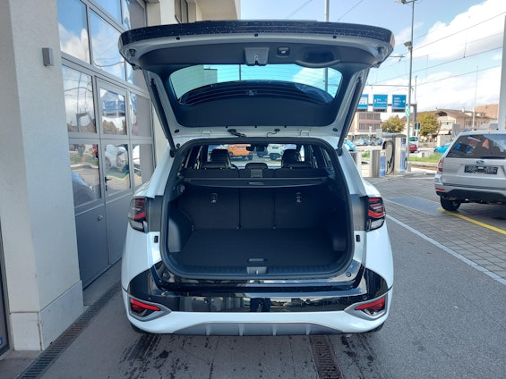 Vehicle image 15 Vehicle image 15