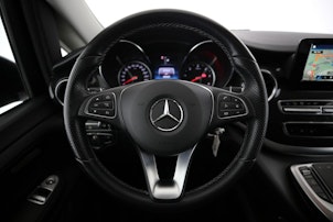 Vehicle image MERCEDES-BENZ V 250 d lang 4matic Van
