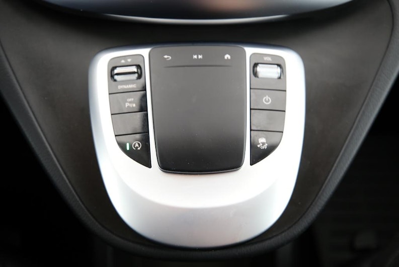 Vehicle image MERCEDES-BENZ V 250