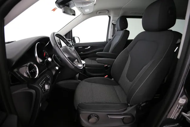 Mercedes-Benz V 250 d lang 4matic personnes à mobilité réduite (PMR)