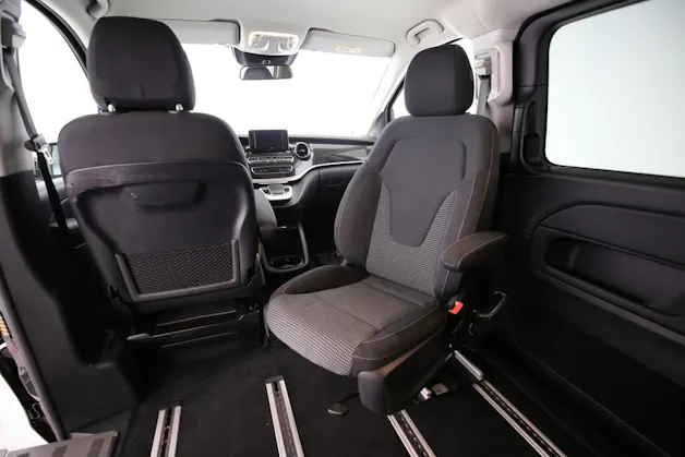 Mercedes-Benz V 250 d lang 4matic personnes à mobilité réduite (PMR)