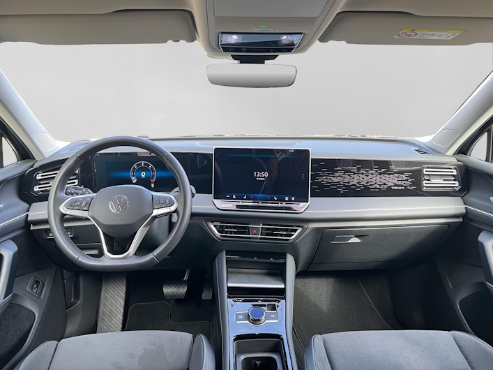 Vehicle image VW TIGUAN