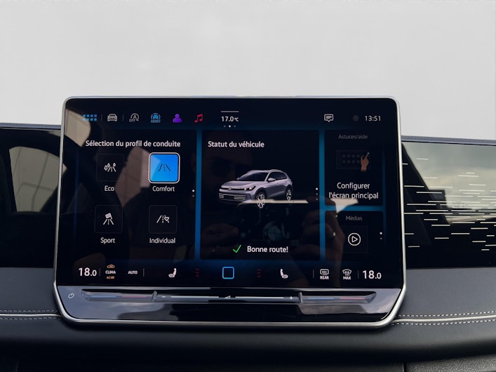 Vehicle image VW TIGUAN