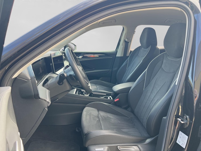 Vehicle image VW TIGUAN