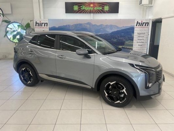First vehicle image