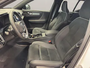 Volvo XC40 2.0 B4 MH Ultimate Dark