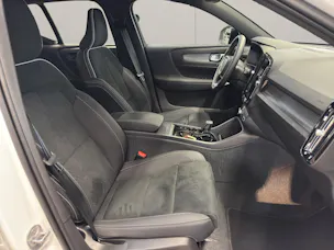 Volvo XC40 2.0 B4 MH Ultimate Dark