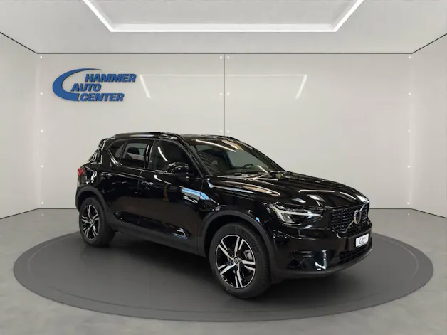 Volvo XC40 2.0 B3 MH Plus Dark