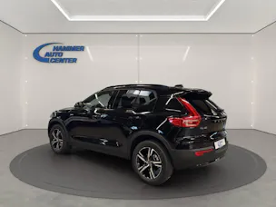 Volvo XC40 2.0 B3 MH Plus Dark