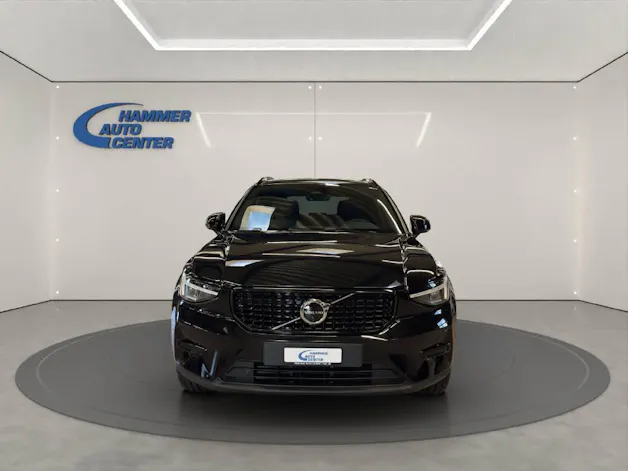 Volvo XC40 2.0 B3 MH Plus Dark