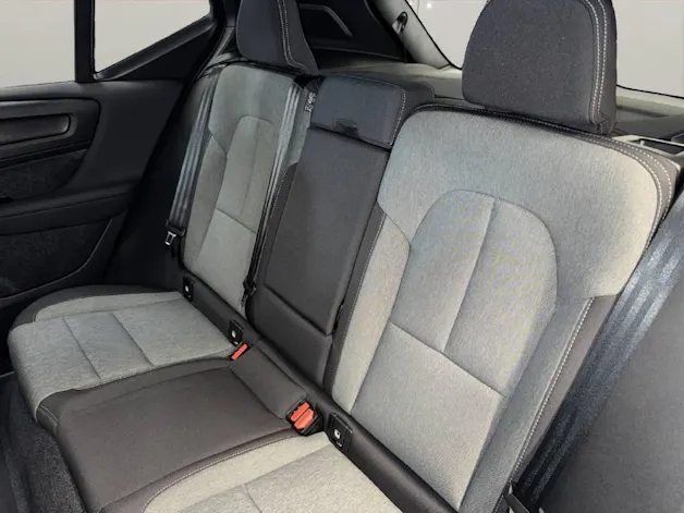 Volvo XC40 2.0 B3 MH Plus Dark