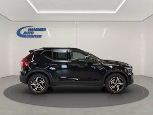 Volvo XC40 2.0 B3 MH Plus Dark