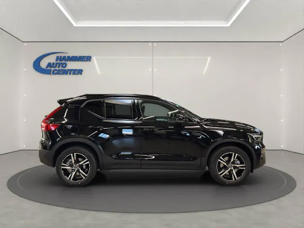 Volvo XC40 2.0 B3 MH Plus Dark