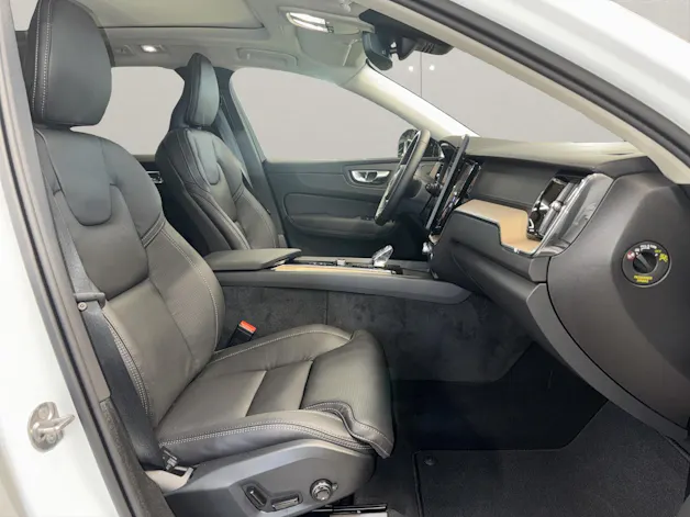 Volvo XC60 2.0 B5 MH Ultra Dark AWD