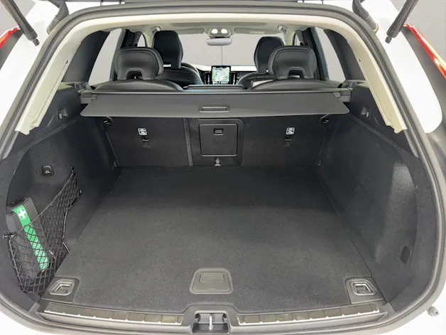 Volvo XC60 2.0 B5 MH Ultra Dark AWD