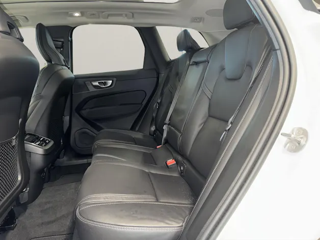 Volvo XC60 2.0 B5 MH Ultra Dark AWD