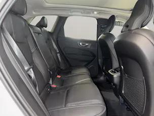 Volvo XC60 2.0 B5 MH Ultra Dark AWD
