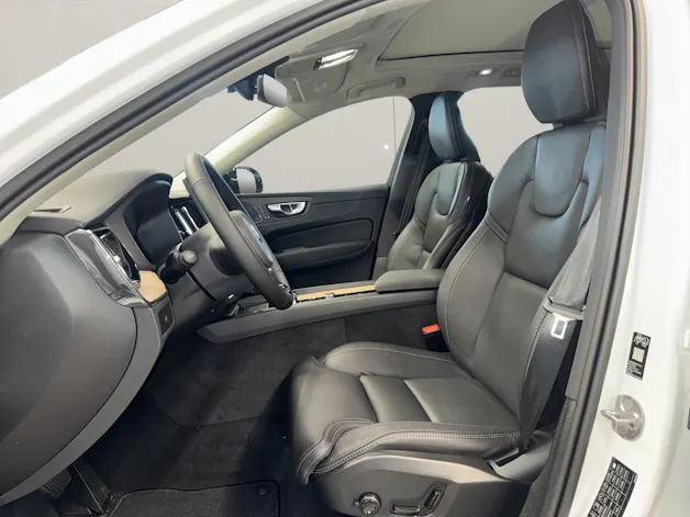 Volvo XC60 2.0 B5 MH Ultra Dark AWD