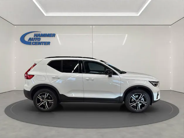 Volvo XC40 2.0 B3 MH Plus Dark