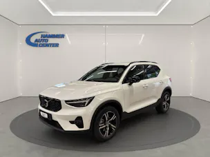 Volvo XC40 2.0 B3 MH Plus Dark