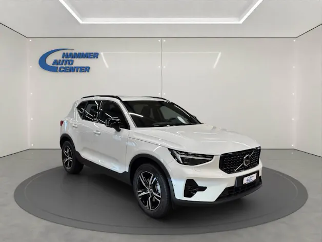 Volvo XC40 2.0 B3 MH Plus Dark