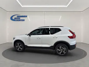 Volvo XC40 2.0 B3 MH Plus Dark