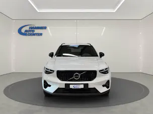 Volvo XC40 2.0 B3 MH Plus Dark