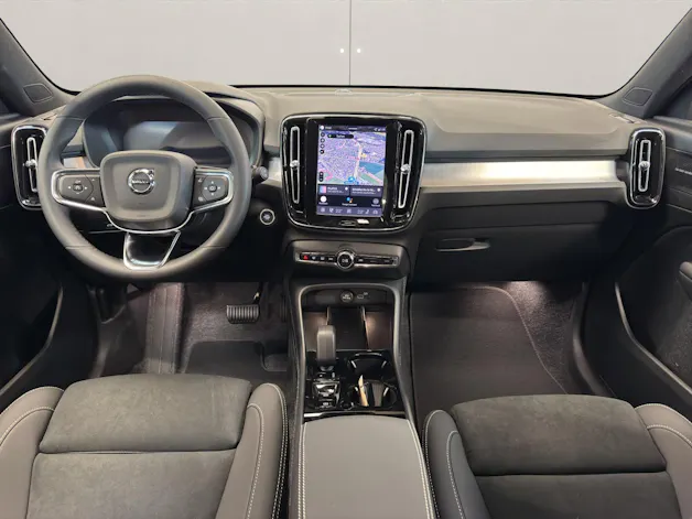 Volvo XC40 2.0 B4 MH Ultra Dark