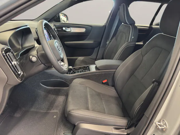 Volvo XC40 2.0 B4 MH Ultra Dark
