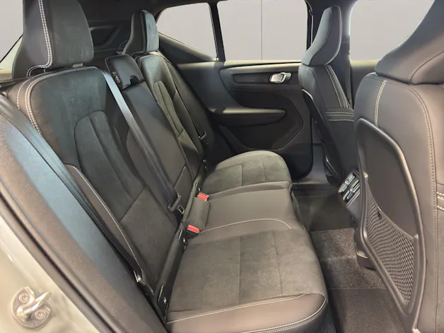 Volvo XC40 2.0 B4 MH Ultra Dark