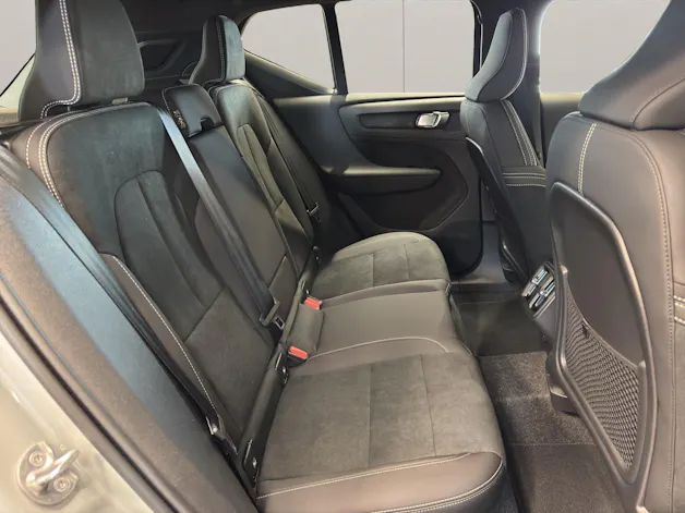 Volvo XC40 2.0 B4 MH Ultra Dark