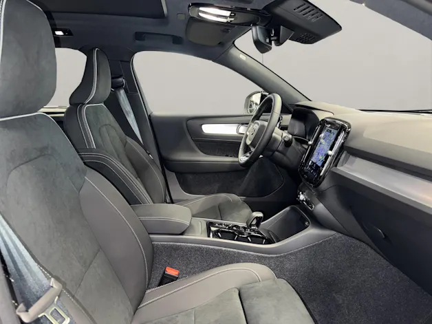 Volvo XC40 2.0 B4 MH Ultra Dark