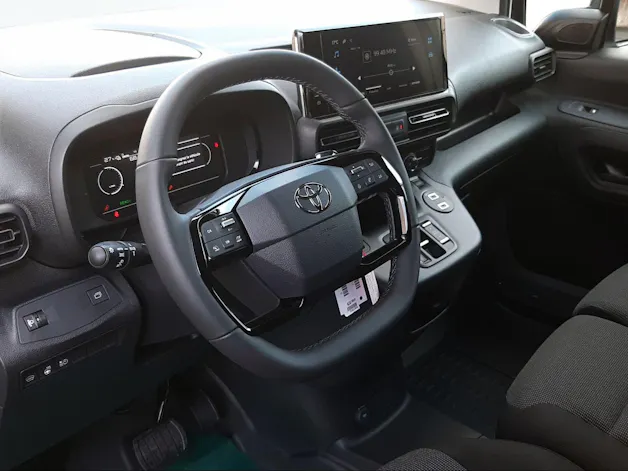 Toyota PROACE CITY Van L2 52KWh Active