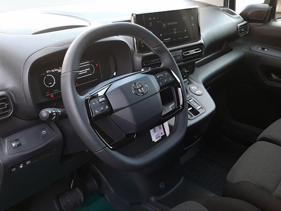 Vehicle image 8 Vehicle image 8