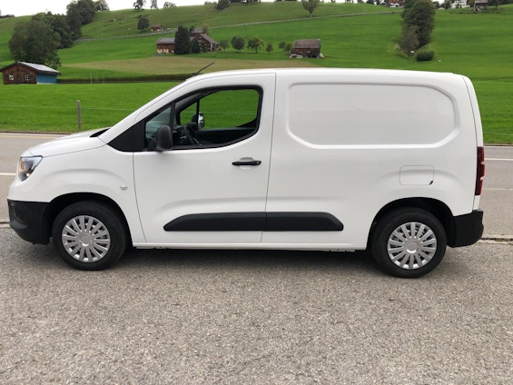 Vehicle image 2 Vehicle image 2