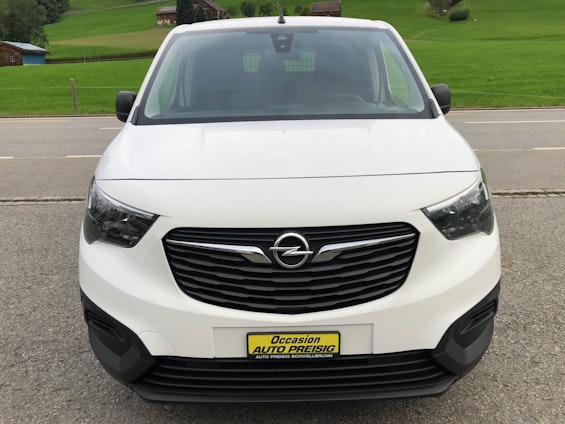 First vehicle image First vehicle image