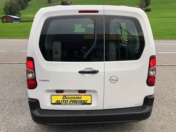 Vehicle image 12 Vehicle image 12