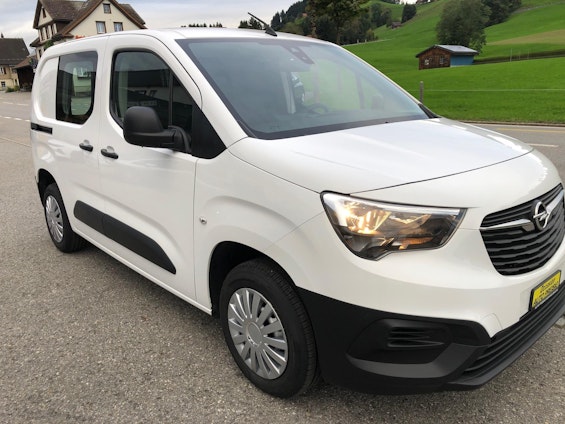 Vehicle image 6 Vehicle image 6