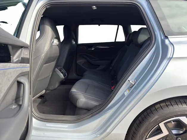 VW Passat Variant 1.5 TSI evo2 Plug-In- Hybrid R-Line DSG