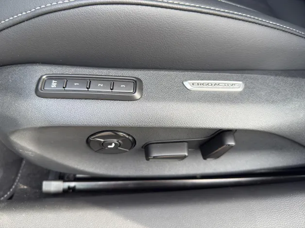 VW Passat Variant 1.5 TSI evo2 Plug-In- Hybrid R-Line DSG