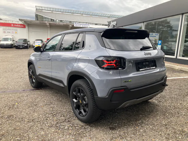 Jeep Avenger 1.2 Turbo MHEV Summit Sky