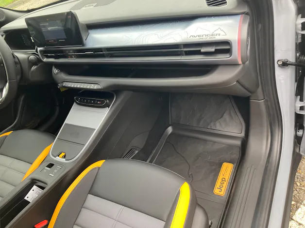 Jeep Avenger 1.2 Turbo MHEV Summit Sky