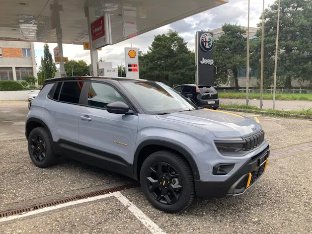 Jeep Avenger 1.2 Turbo MHEV Summit Sky