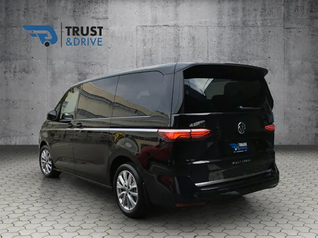 VW Multivan 2.0 TDI Style DSG Lang