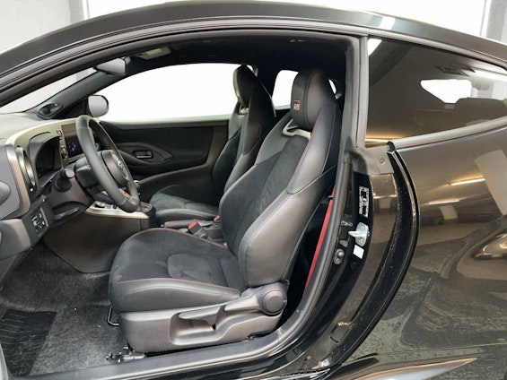 Vehicle image 8 Vehicle image 8